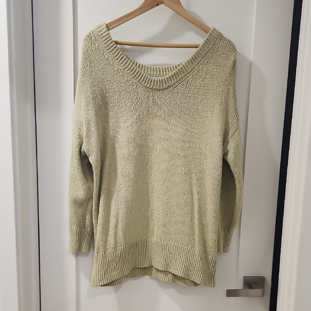 Old Navy Women's Scoop Neck Sweater in Seagrass